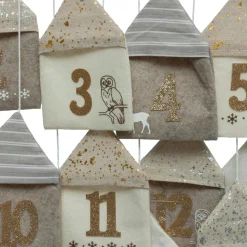 Calendrier de l'avent à suspendre (90 x 70 cm) Maisonnettes de Noël Naturel