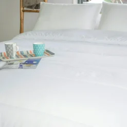 Couette (260 x 240 cm) Respirante et Légère Blanche