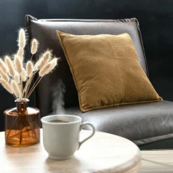 Coussin carré velours (45 x 45 cm) Dandy Camel