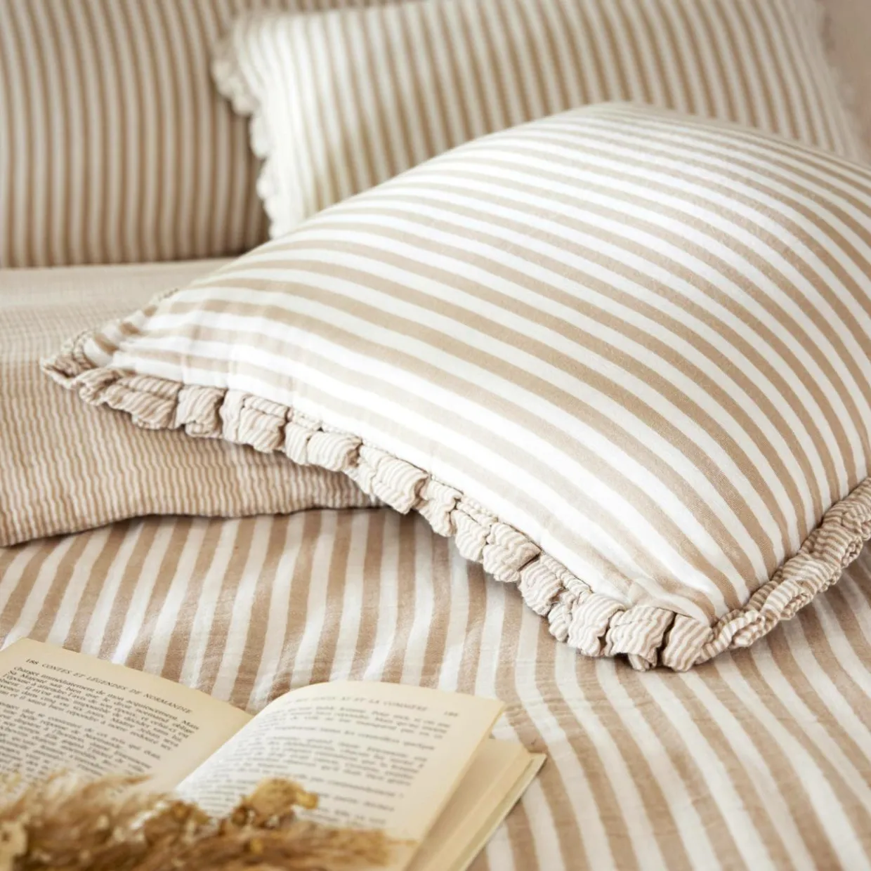 Coussin rectangulaire gaze de coton (40 x 60 cm) Gaïa rayures Ficelle