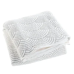 Couvre-lit matelassé et deux taies d'oreiller (240 x 260 cm) Cassandra Ecru