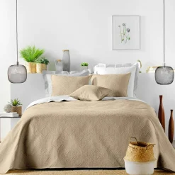 Couvre-lit matelassé et deux taies d'oreiller (240 x 260 cm) Romane Beige