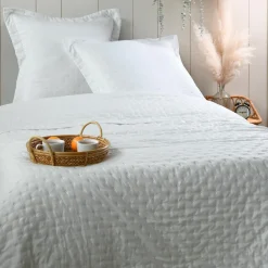 Couvre-lit matelassé et deux taies d'oreiller (240 x 220 cm) Cléo Blanc