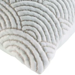 Couvre-lit matelassé et deux taies d'oreiller (220 x 240 cm) Cassandra Ecru