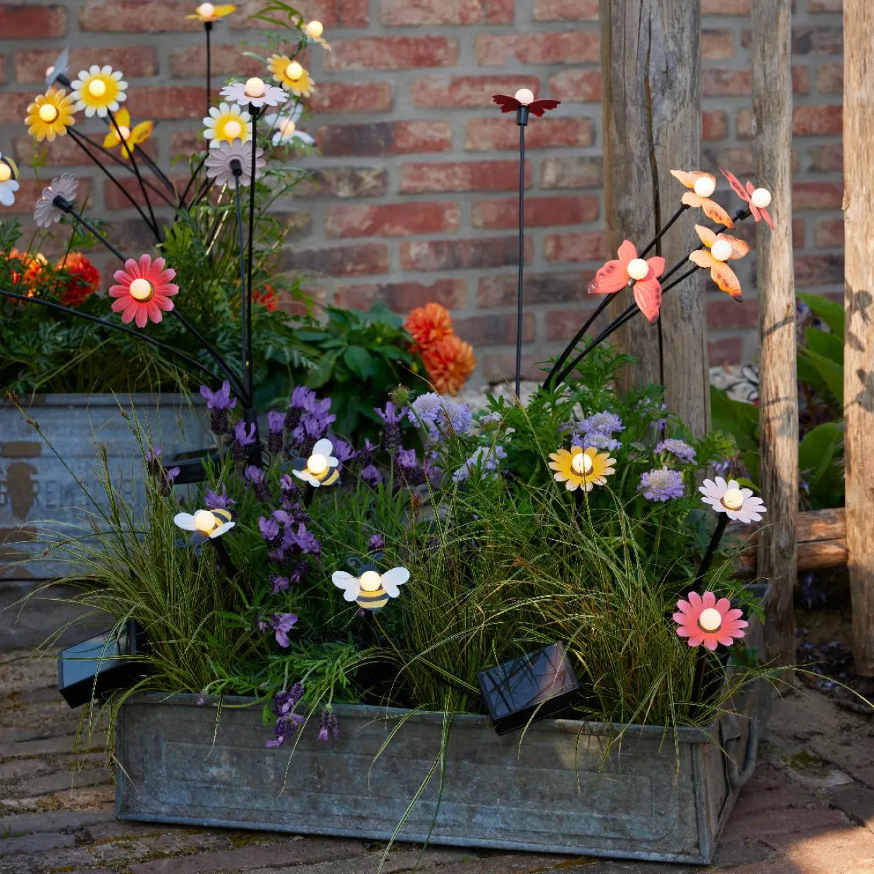 Décoration lumineuse Solaire à piquer au sol (H60 cm) Papillons Jaune et blanc chaud