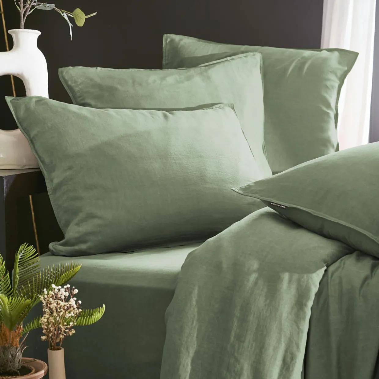 Drap housse lyocell Tencel™ lavé (200 x 200 cm) Olivia Vert romarin