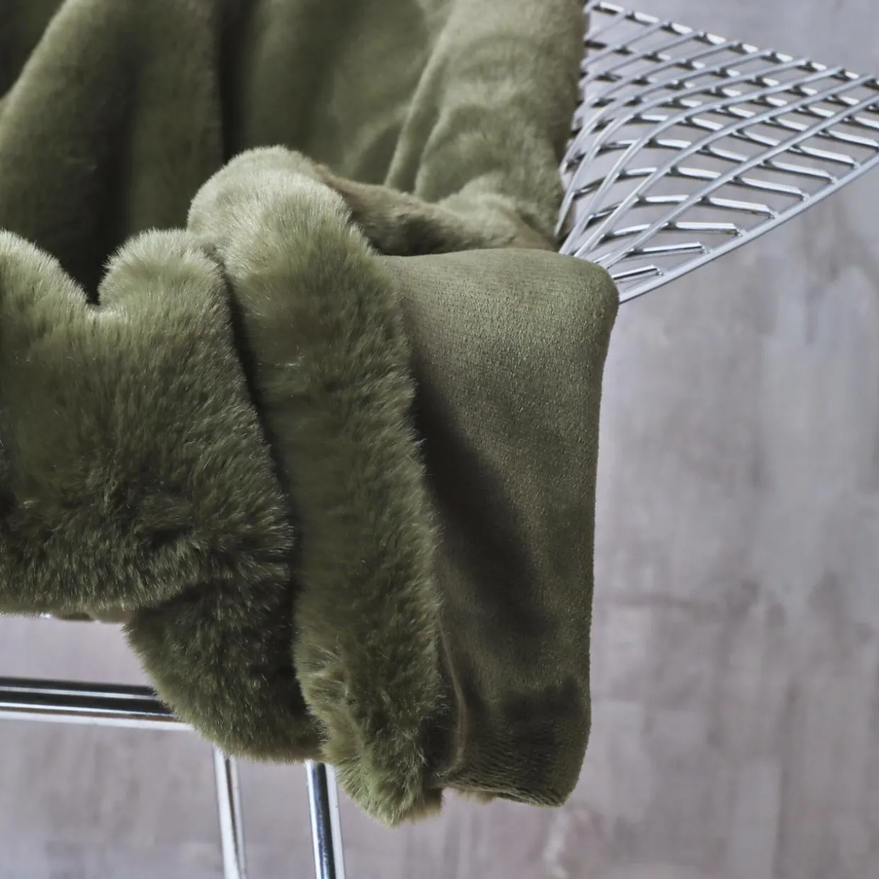 Édredon fausse fourrure (90 x 220 cm) Finn Vert kaki