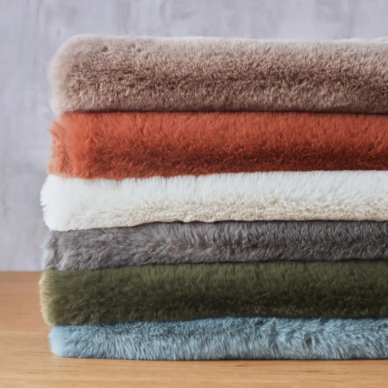 Édredon fausse fourrure (90 x 220 cm) Finn Vert kaki