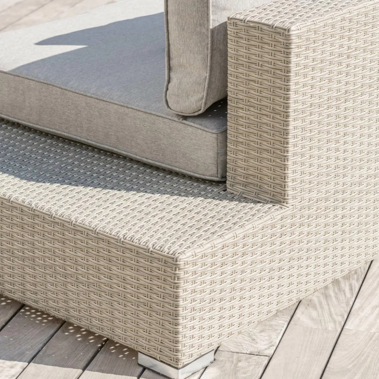 Fauteuil de jardin en résine tressée Palma Gris et taupe