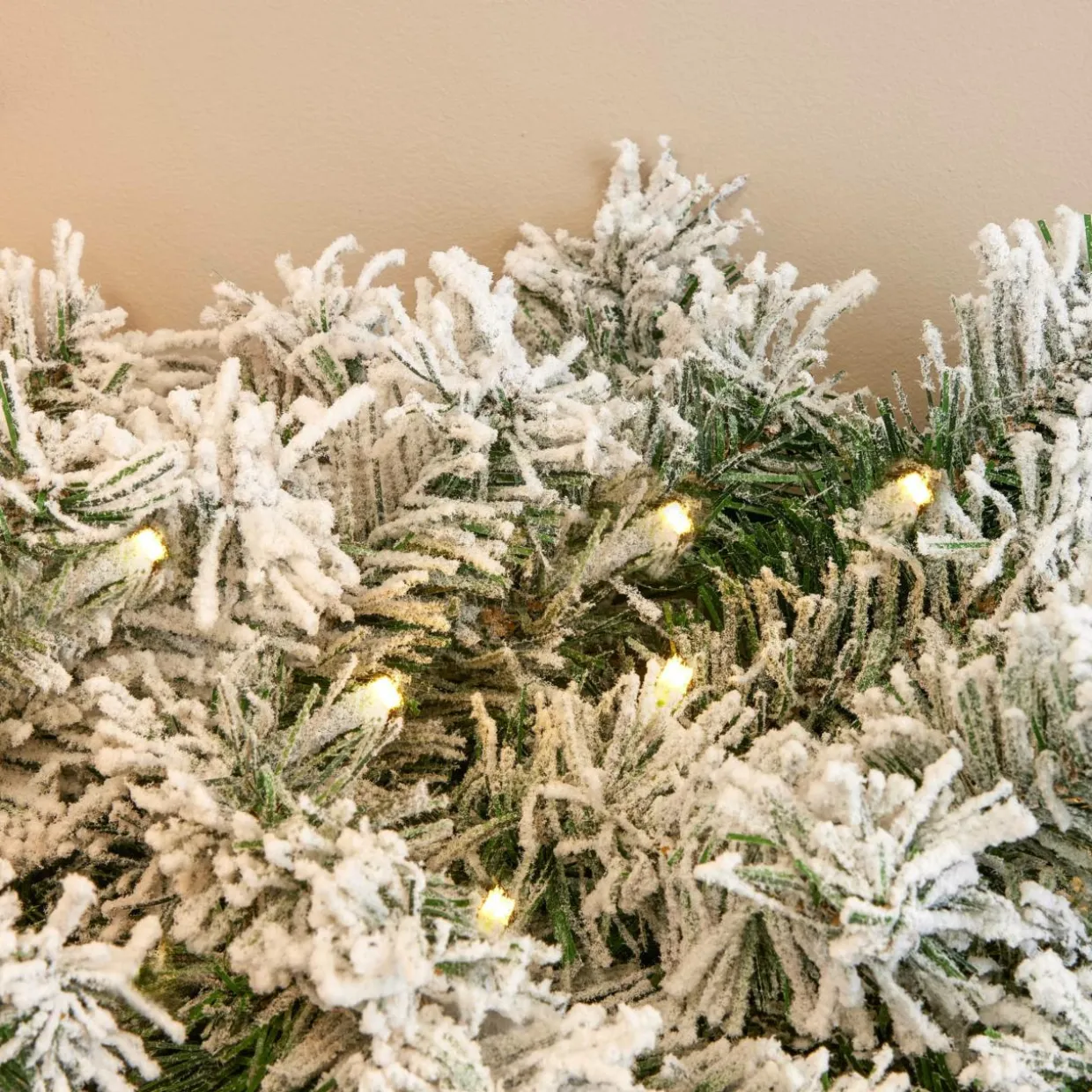 Guirlande de sapin lumineuse (180 cm - D25) Royal Vert enneigé et blanc chaud