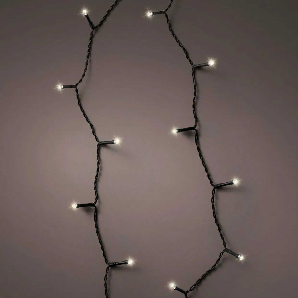 Guirlande lumineuse à piles 14,30 m 192 LED câble noir Durawise Blanc chaud