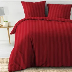 Housse de couette et deux taies microfibre (240 x 220 cm) Cleo Rouge