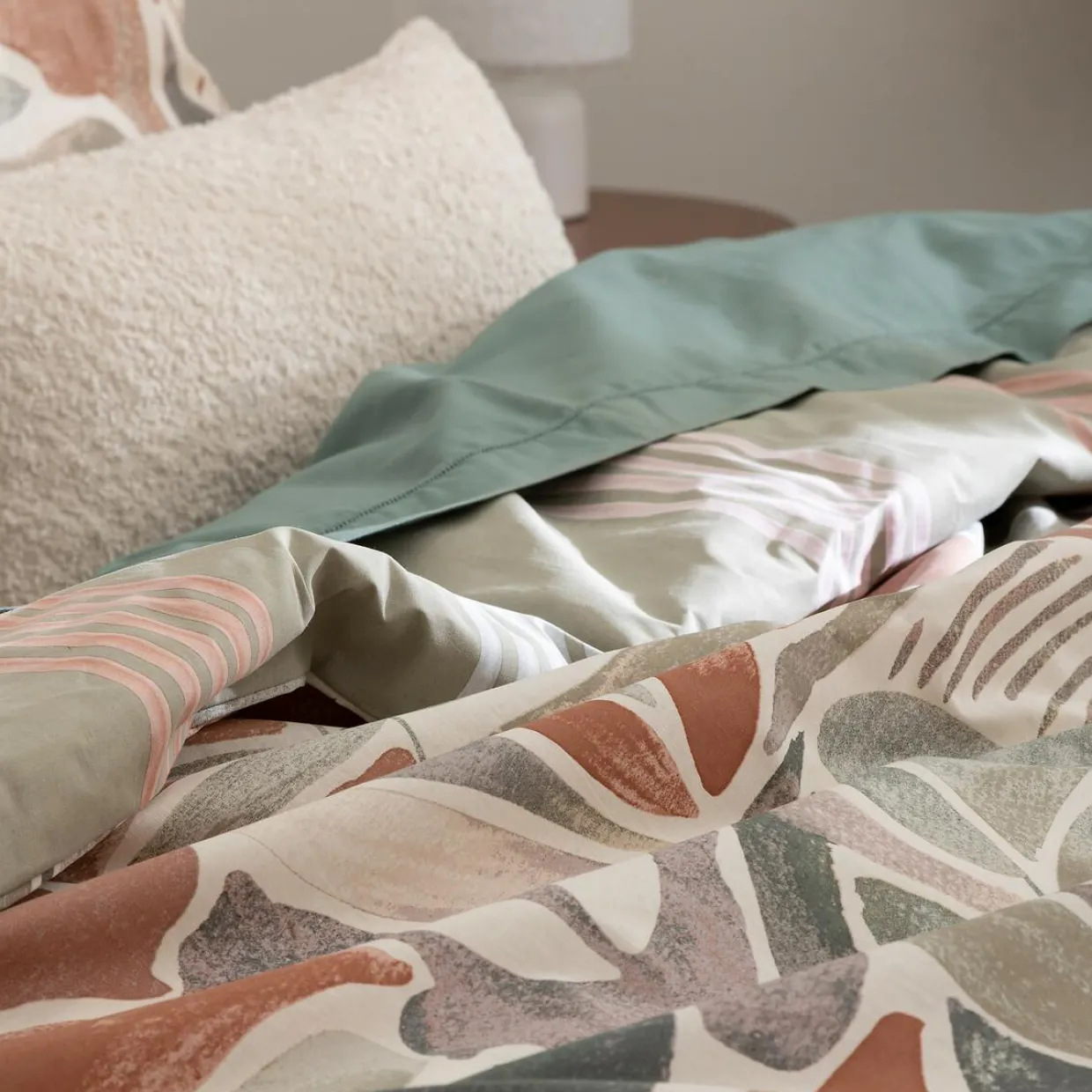 Housse de couette et deux taies coton (240 x 220 cm) Alvaro Multicolore