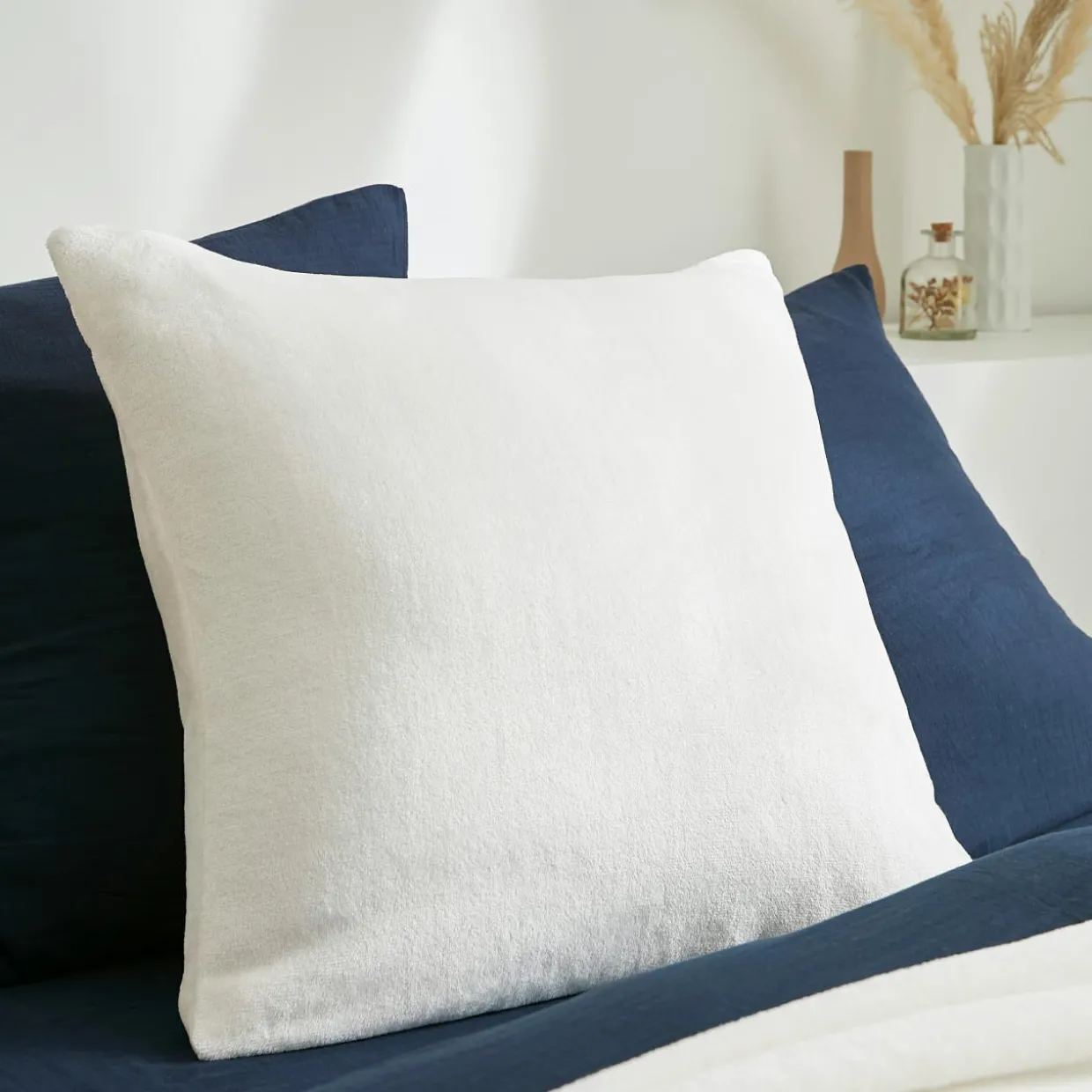 Housse de coussin carrée flanelle (60 x 60 cm) Didou Ivoire