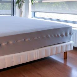 Housse de matelas intégrale (140 x 190 cm) Emeline Gris clair