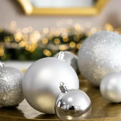 Lot de 30 boules de Noël assorties New Alpine Argent