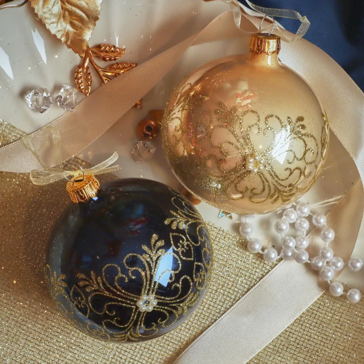 Lot de 6 boules de Noël en verre (D80 mm) Marie-Antoinette Bleu nuit et perle