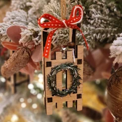 Lot de 2 suspensions (H10 cm) Luges Couronne d'hiver rouge