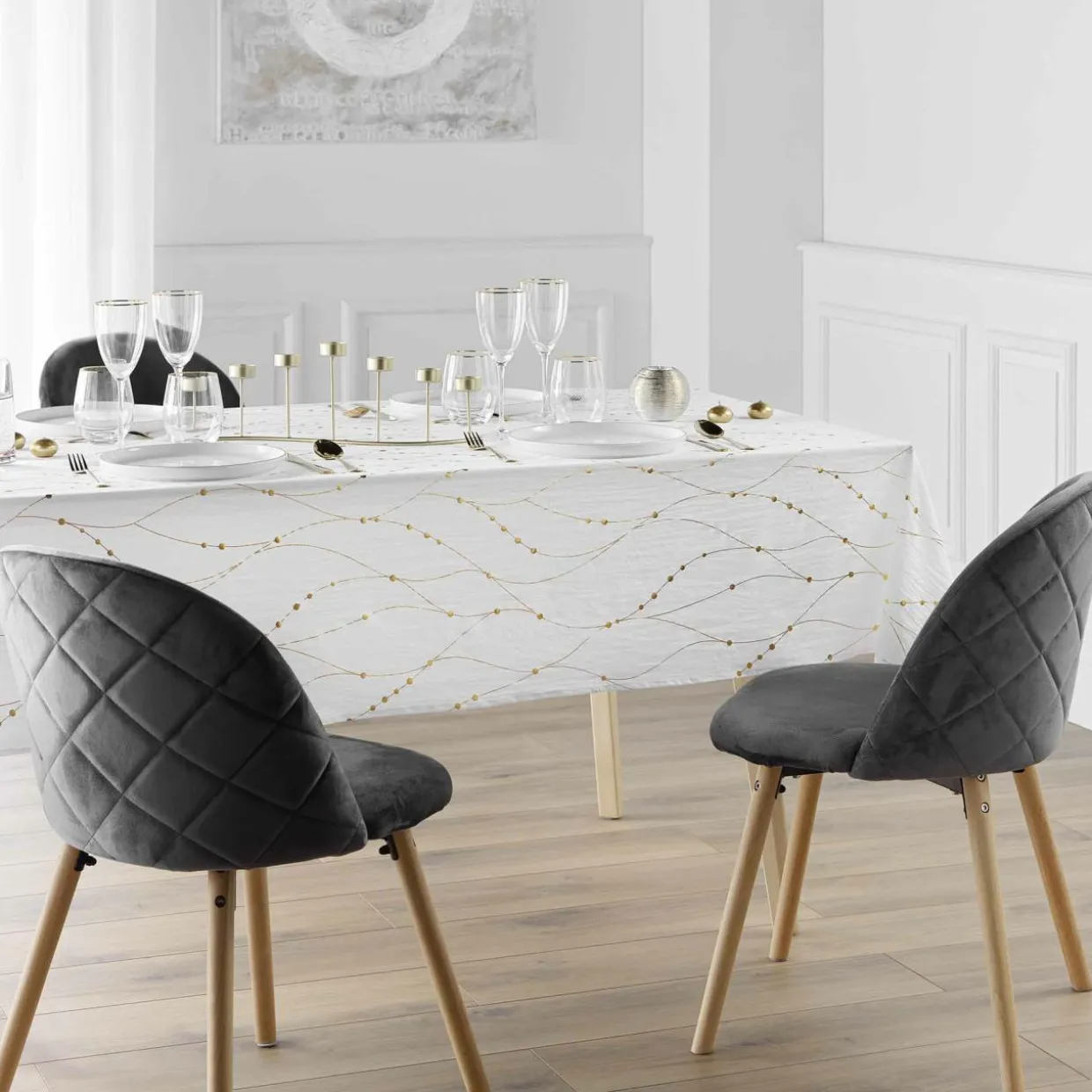 Nappe de Noël rectangulaire anti tache (140 x 240 cm) Firmament Blanc et doré