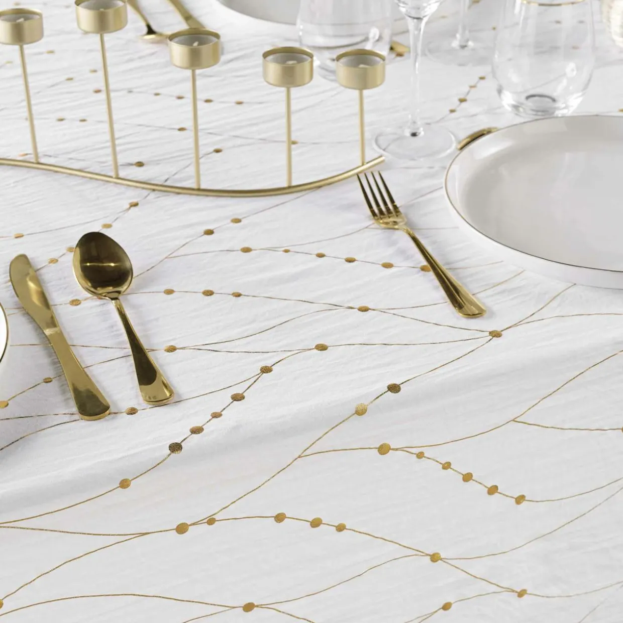 Nappe de Noël rectangulaire anti tache (140 x 240 cm) Firmament Blanc et doré