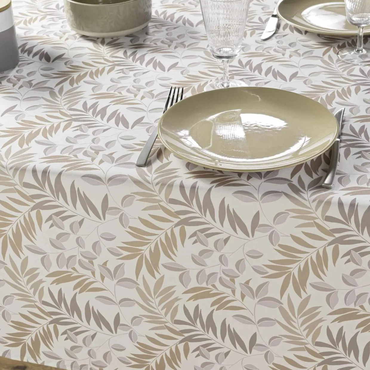 Nappe rectangulaire anti tache (145 x 240 cm) Nedelia Beige