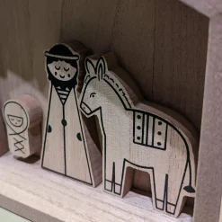 Petite crèche de Noël en bois (H27 cm) Sainte-Marceline