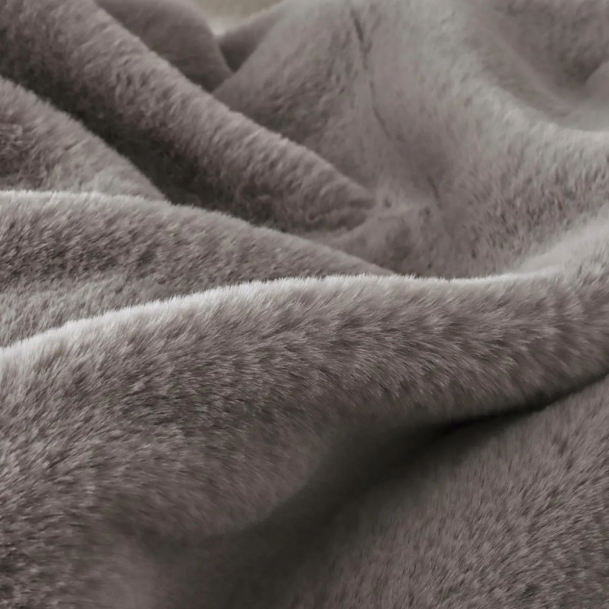 Plaid fausse fourrure (140 x 200 cm) Finn Taupe