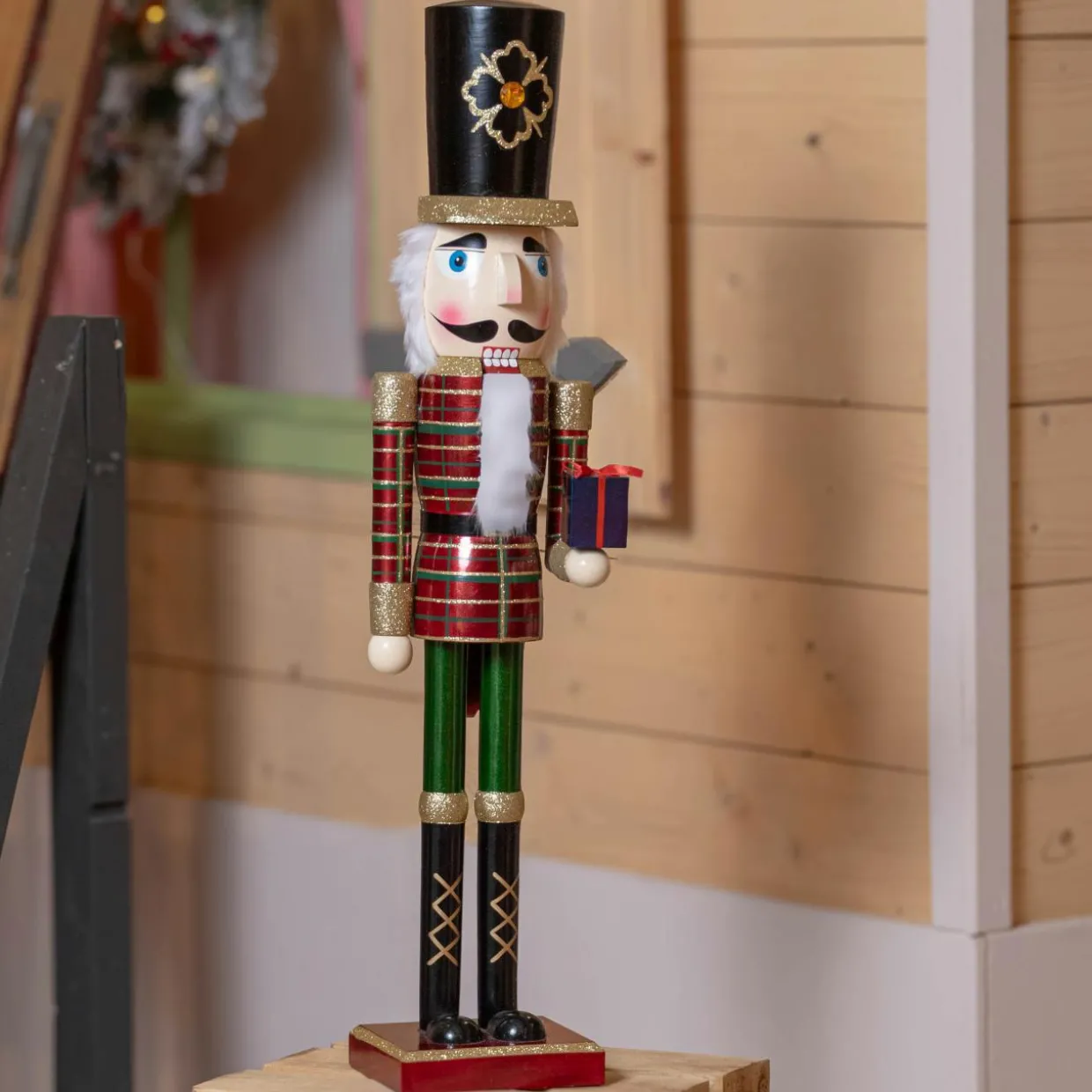 Soldat Casse-noisette en bois (H76 cm) Igor Tartan écossais