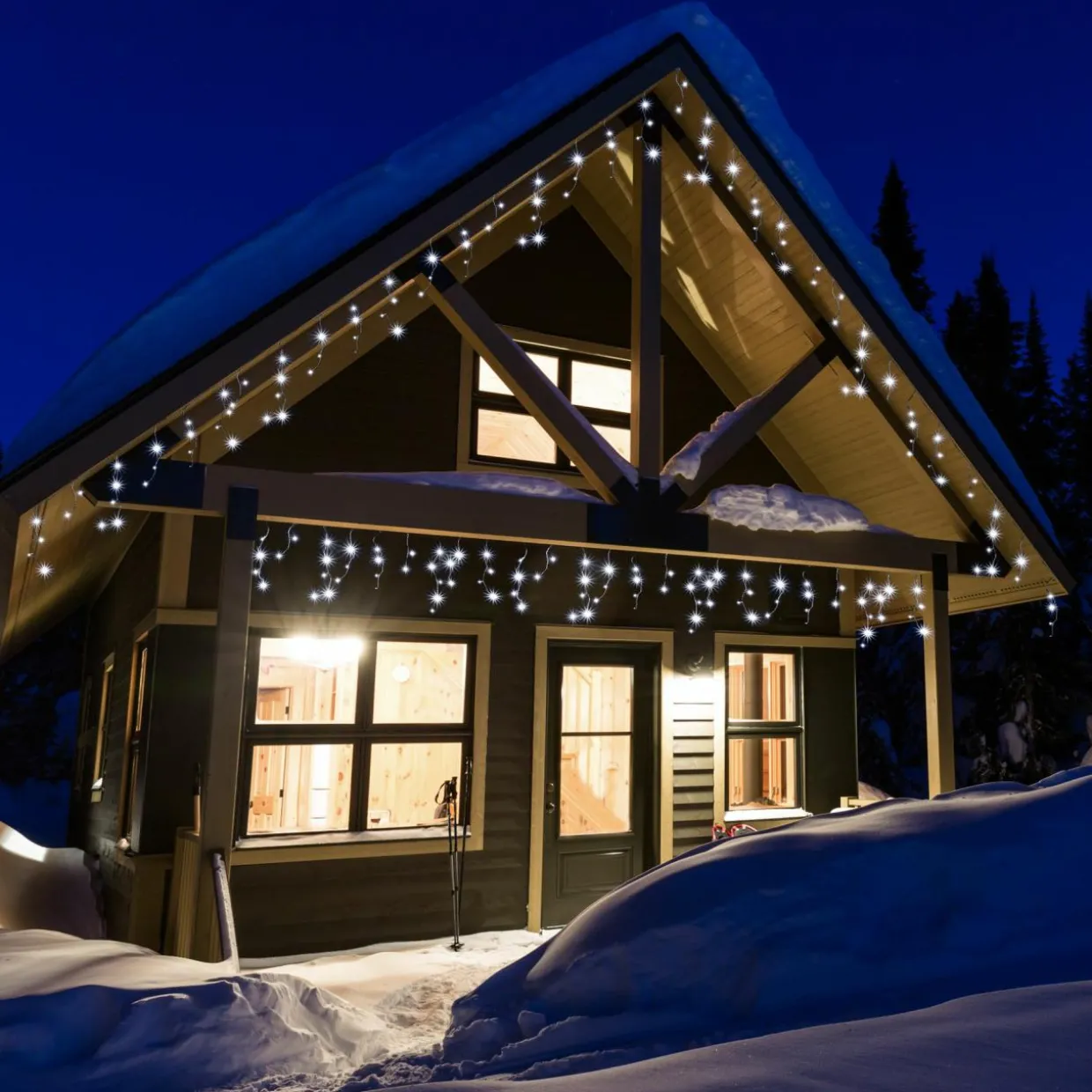 Stalactite lumineuse 5 m 119 LED câble noir Stars Blanc froid