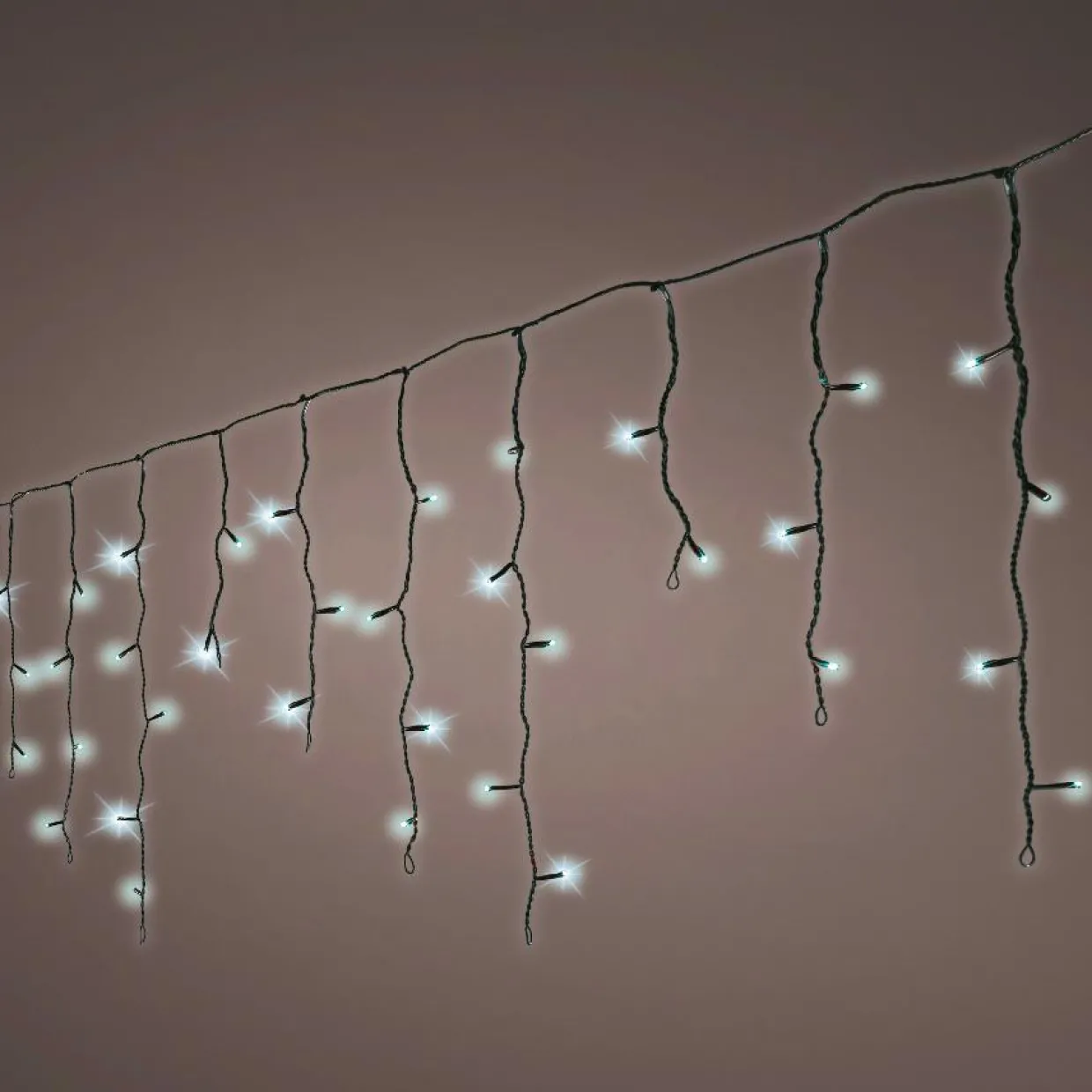 Stalactite lumineuse 20 m 490 LED câble noir Stars Blanc froid