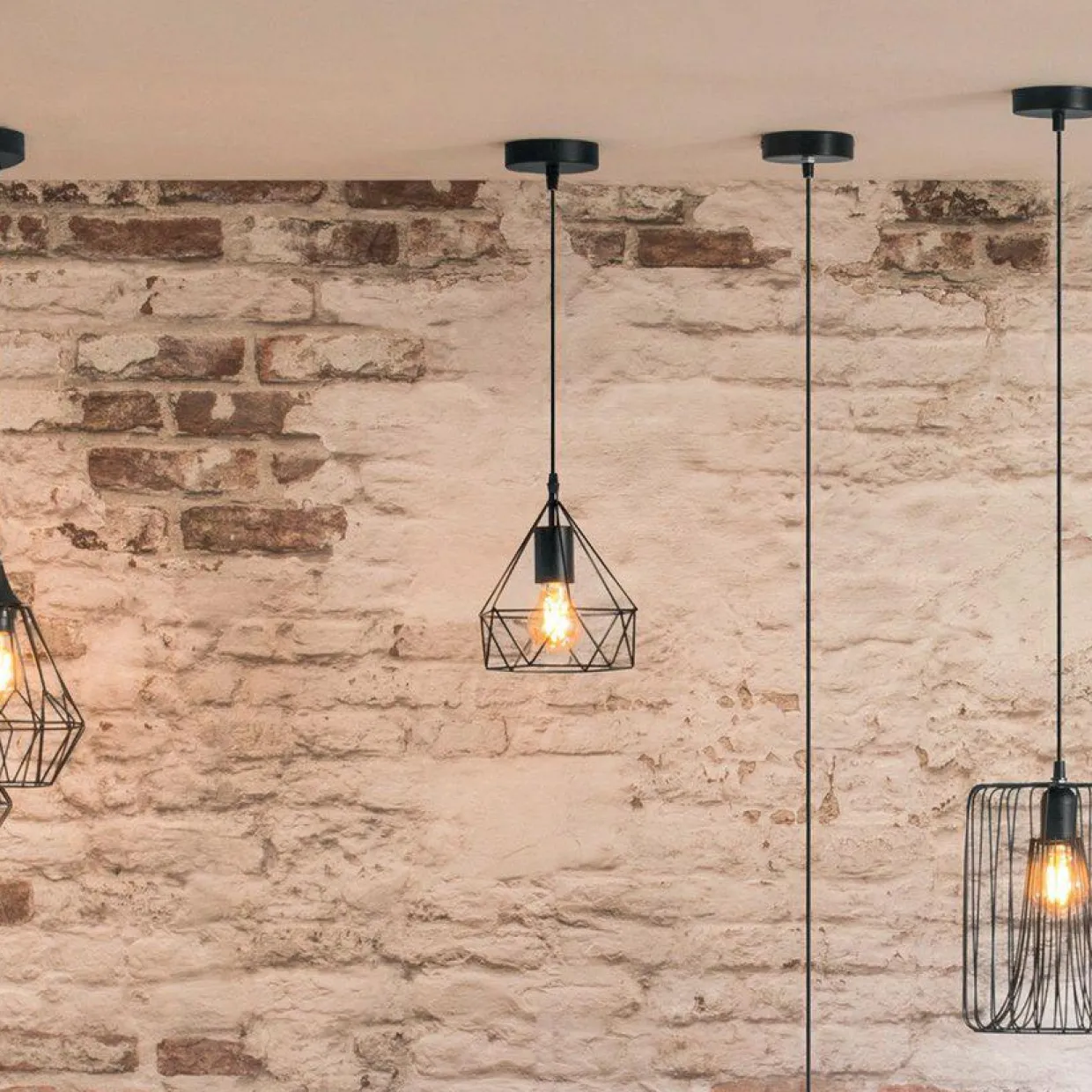 Suspension métal (D25 cm) Diamant Noir