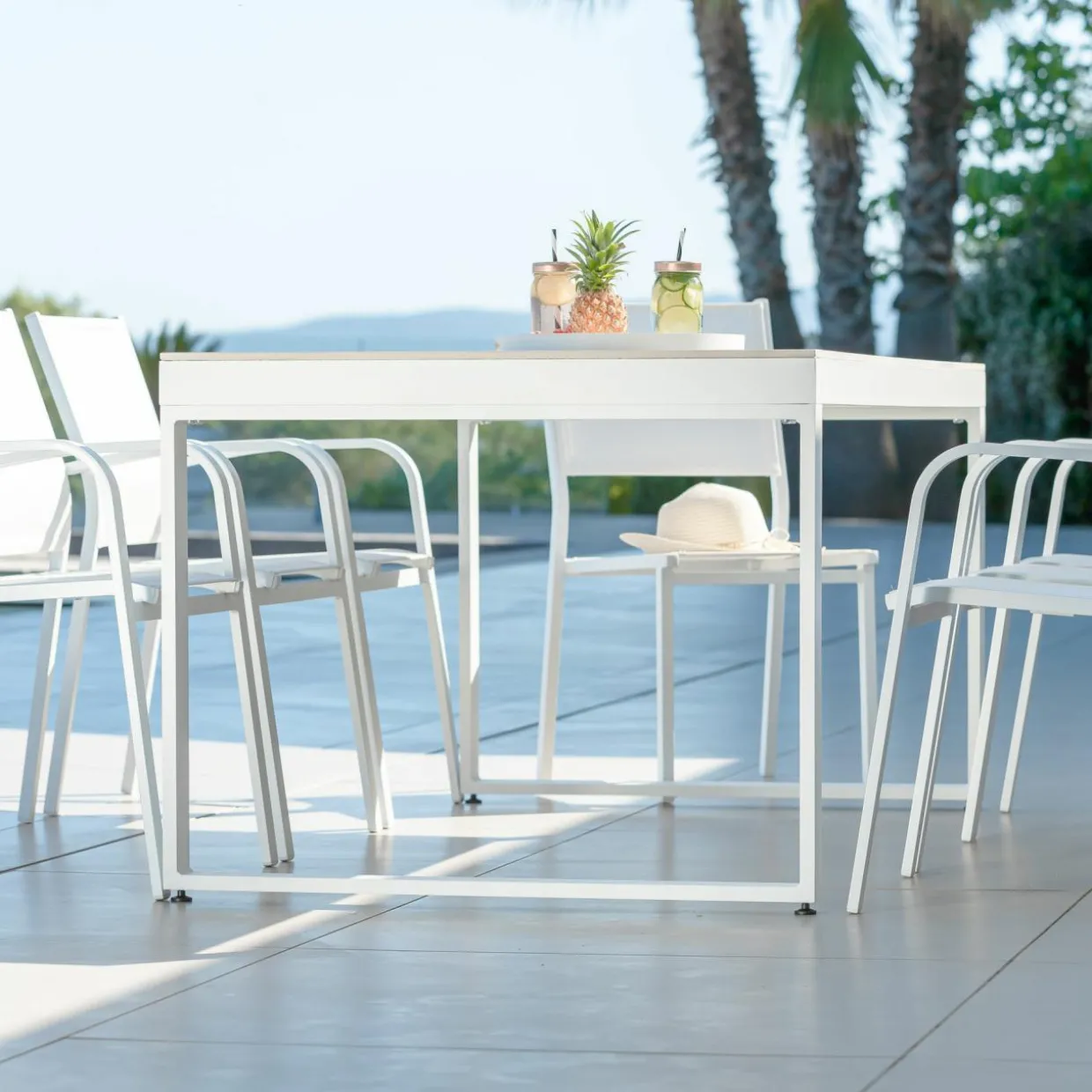 Table de jardin en aluminium et céramique 8 places (180 x 90 cm) Kore Blanc et gris clair