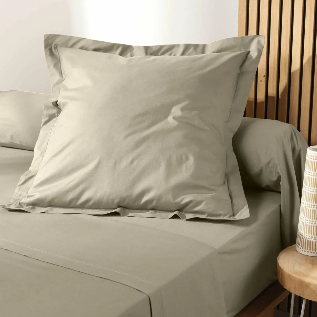 Taie d'oreiller carrée coton bio (63 x 63 cm) Biolina Taupe