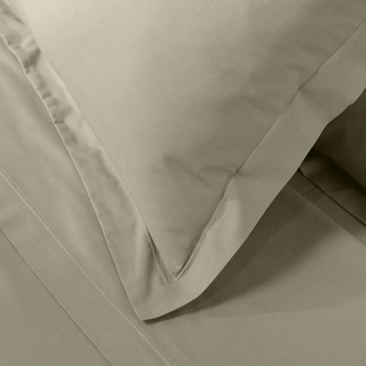 Taie d'oreiller carrée coton bio (63 x 63 cm) Biolina Taupe