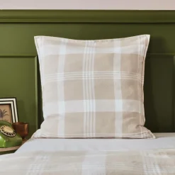 Taie d'oreiller carrée flanelle de coton (63 x 63 cm) Nina carreaux Beige