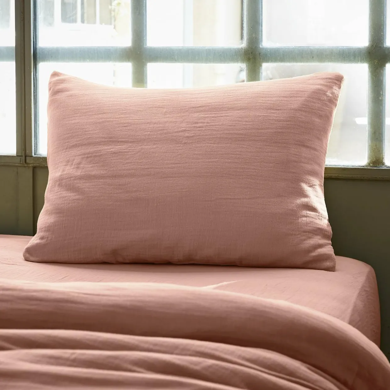 Taie d'oreiller rectangulaire gaze de coton (50 x 70 cm) Gaïa Rose pêche