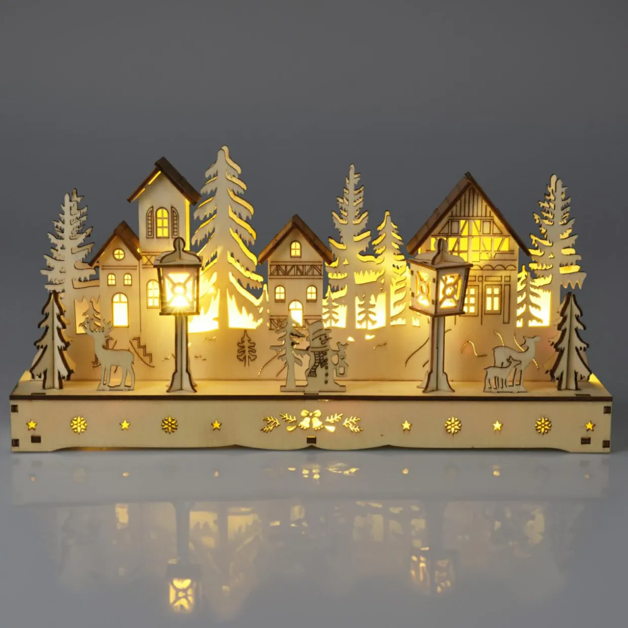 Village de Noël en bois lumineux à piles (29 x H14 cm) Square enchanté Naturel